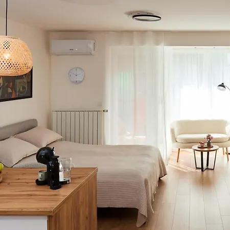 Lovely And Cozy Lena * Zenica